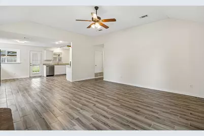 709 Stonebrooke Drive, Burleson, TX 76028 - Photo 8