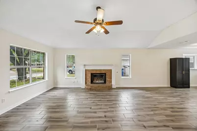 709 Stonebrooke Drive, Burleson, TX 76028 - Photo 4