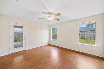 709 Stonebrooke Drive, Burleson, TX 76028 - Photo 18