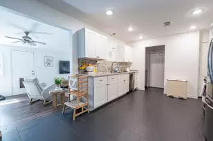 2017 Bluebonnet Dr, Fort Worth, TX 76111 - Photo 6