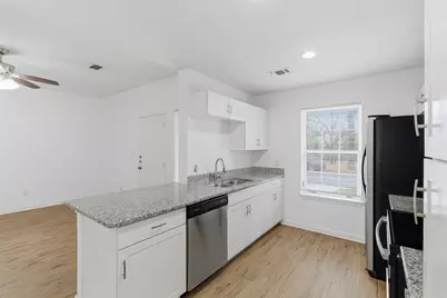 227 W Murray Street, Denison, TX 75020 - Photo 6