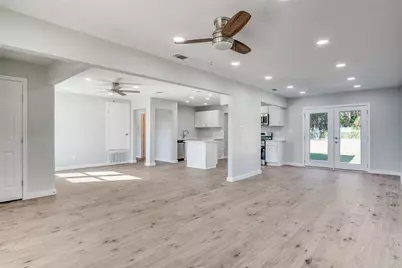 107 N Cherry Lane, Granbury, TX 76048 - Photo 4