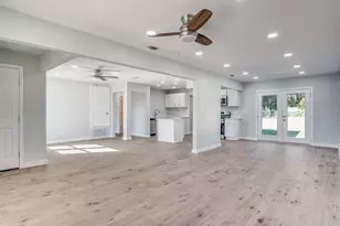 107 N Cherry Ln, Granbury, TX 76048 - Photo 4