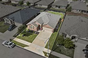 8917 Dameron Dr, Fort Worth, TX 76131 - Photo 2