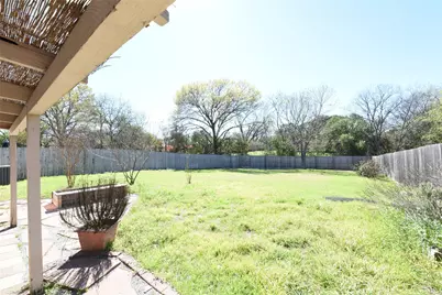 8945 Flicker Lane, Dallas, TX 75238 - Photo 18