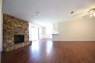 8945 Flicker Ln, Dallas, TX 75238 - Photo 2