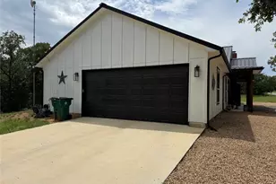 129 Whiskey Rnch Rd, Runaway Bay, TX 76426 - Photo 4
