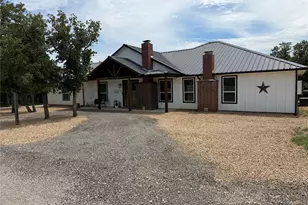 129 Whiskey Rnch Rd, Runaway Bay, TX 76426 - Photo 2