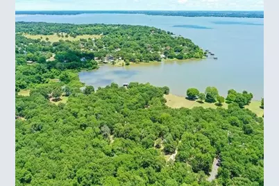 911 Louis Lane, Seven Points, TX 75143 - Photo 1