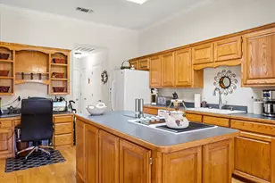 504 Buena Vista Ct, Granbury, TX 76049 - Photo 14