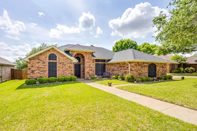 841 Sierra Vista Drive, Burleson, TX 76028 - Photo 2