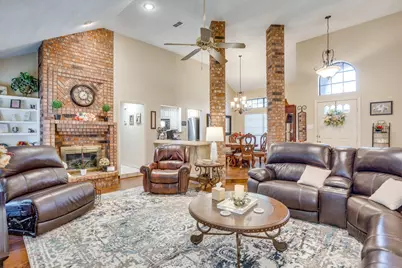 841 Sierra Vista Drive, Burleson, TX 76028 - Photo 12