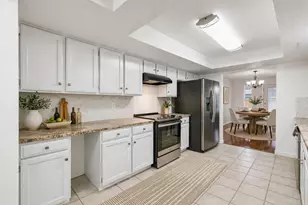 930 Shady Creek Ln, Bedford, TX 76021 - Photo 4