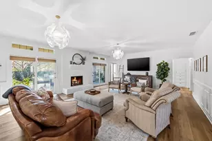 2700 Oak Trail Ct, Dalworthington Gardens, TX 76016 - Photo 4