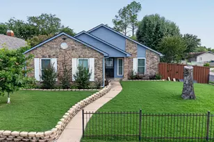 9404 Pinehaven Dr, Dallas, TX 75227 - Photo 1