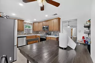 9404 Pinehaven Dr, Dallas, TX 75227 - Photo 16