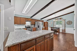 745 Carol Ln, Burleson, TX 76028 - Photo 18