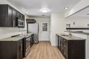 740 Joanna Dr, Hurst, TX 76053 - Photo 6