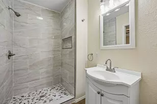 740 Joanna Dr, Hurst, TX 76053 - Photo 16