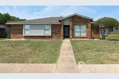 1741 Clarendon Drive, Lewisville, TX 75067 - Photo 2