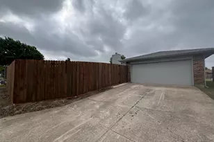 1741 Clarendon Dr, Lewisville, TX 75067 - Photo 22