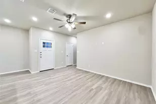 3501 E Renfro St, Burleson, TX 76028 - Photo 4