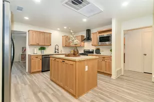 6212 Westover Dr, Granbury, TX 76049 - Photo 12