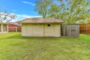 810 Hilltop Dr, Weatherford, TX 76086 - Photo 14