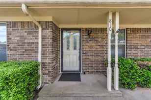 810 Hilltop Dr, Weatherford, TX 76086 - Photo 2