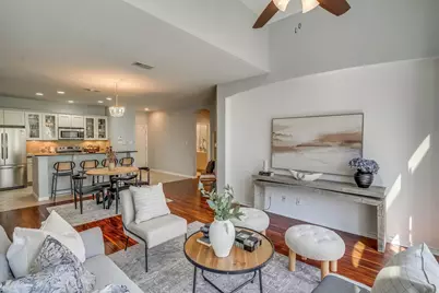 1020 Texas Street #3304, Fort Worth, TX 76102 - Photo 2