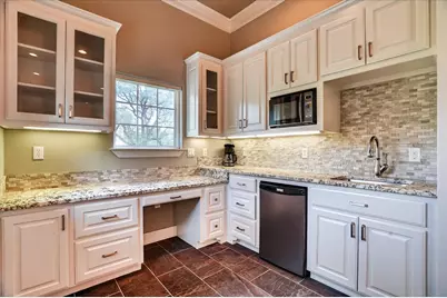 9704 Ravenswood Road, Granbury, TX 76049 - Photo 32