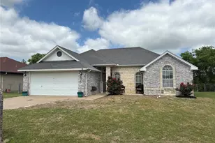 510 Ridgeway Blvd, Weatherford, TX 76086 - Photo 2