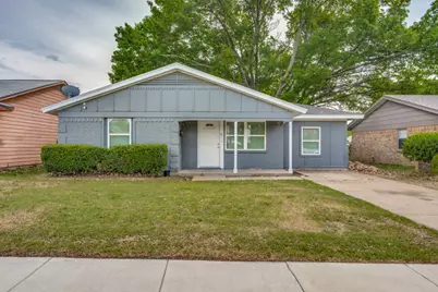 1913 San Antonio Street, Grand Prairie, TX 75051 - Photo 4