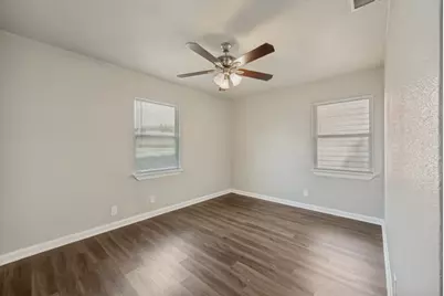 1913 San Antonio Street, Grand Prairie, TX 75051 - Photo 16