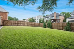 7624 Tallow Dr, Irving, TX 75063 - Photo 36
