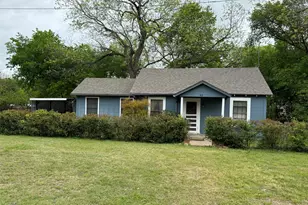403 Ave E Ave, Valley Mills, TX 76689 - Photo 2