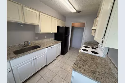 737 Woodland Court, Kennedale, TX 76060 - Photo 4