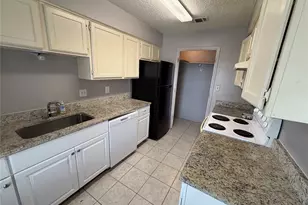 737 Woodland Ct, Kennedale, TX 76060 - Photo 4