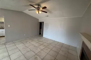 737 Woodland Ct, Kennedale, TX 76060 - Photo 2