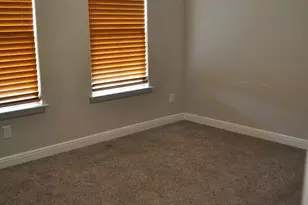 303 Ferriday St, Glenn Heights, TX 75154 - Photo 4