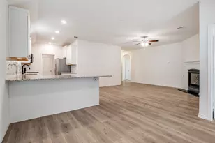 806 Brittany Dr, Anna, TX 75409 - Photo 6