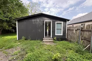 813 S Smith St, Ennis, TX 75119 - Photo 18
