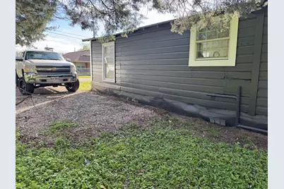 813 S Smith Street, Ennis, TX 75119 - Photo 32