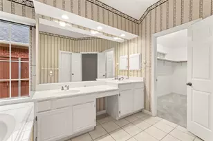 8513 Mill Creek Rd, Irving, TX 75063 - Photo 24