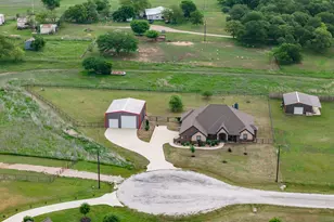 112 Knob Ct, Springtown, TX 76082 - Photo 4