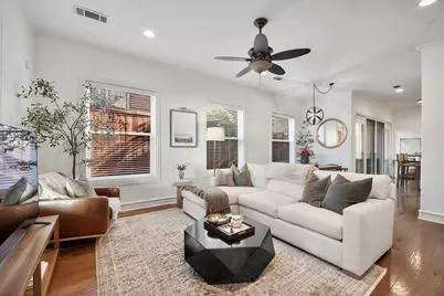 2623 N Garrett Avenue, Dallas, TX 75206 - Photo 2