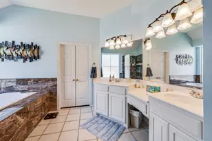 8421 Parkdale Dr, North Richland Hills, TX 76182 - Photo 14