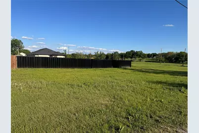 207 Pine Street, Hillsboro, TX 76645 - Photo 2