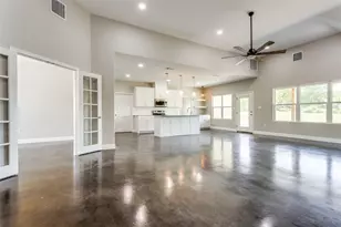 2909 Blue Heron Cir, Mt Pleasant, TX 75455 - Photo 2