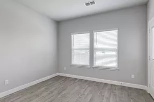 231 Sandstone Cir, Granbury, TX 76048 - Photo 6